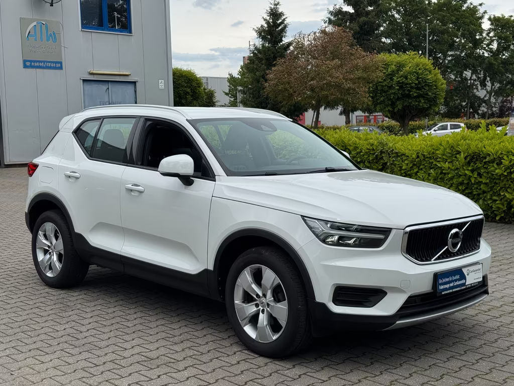 Volvo XC40 Momentum