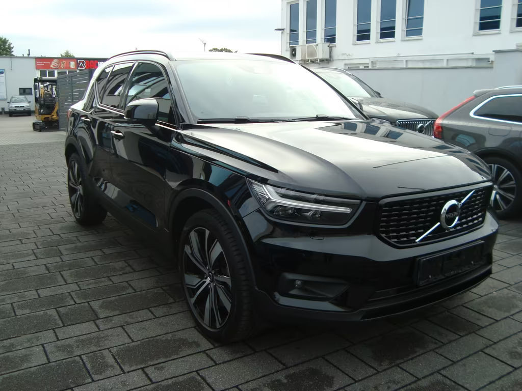 Volvo XC40 R-Design Recharge
