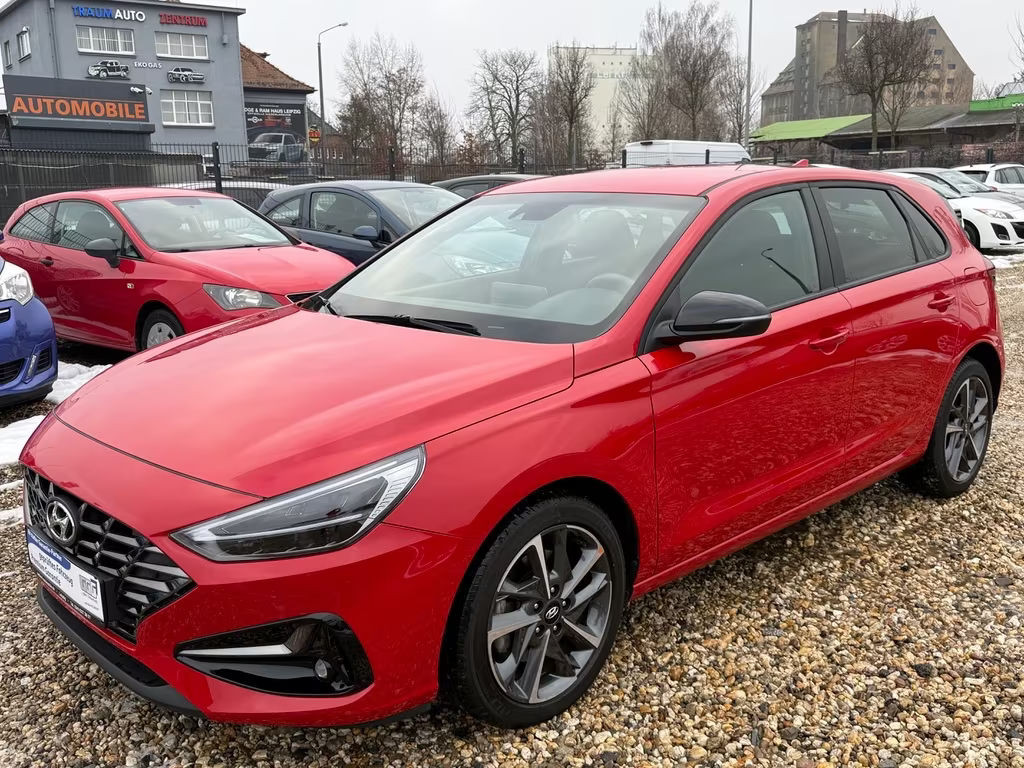 Hyundai i30 LED/Kamera/Temp/SHZ/CarPlay/beh.LR/27 TKM!!!