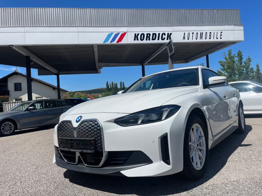 BMW i4 eDrive40