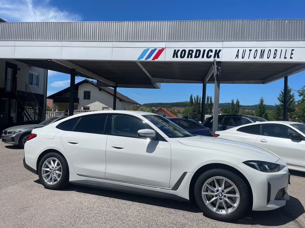 BMW i4