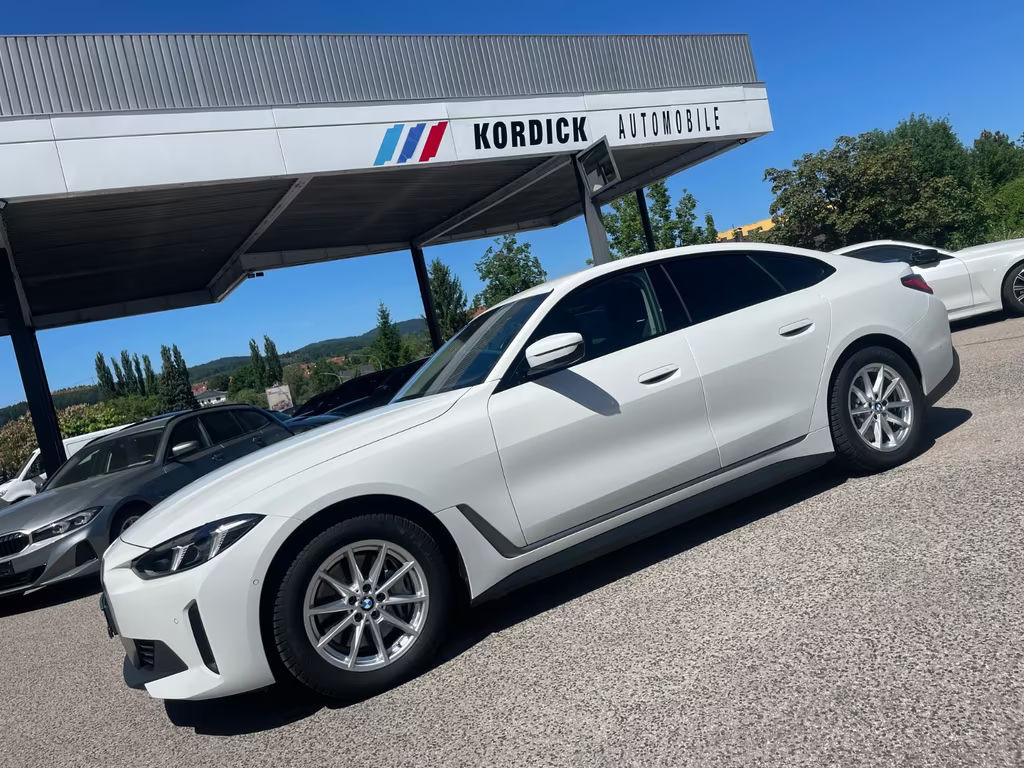 BMW i4