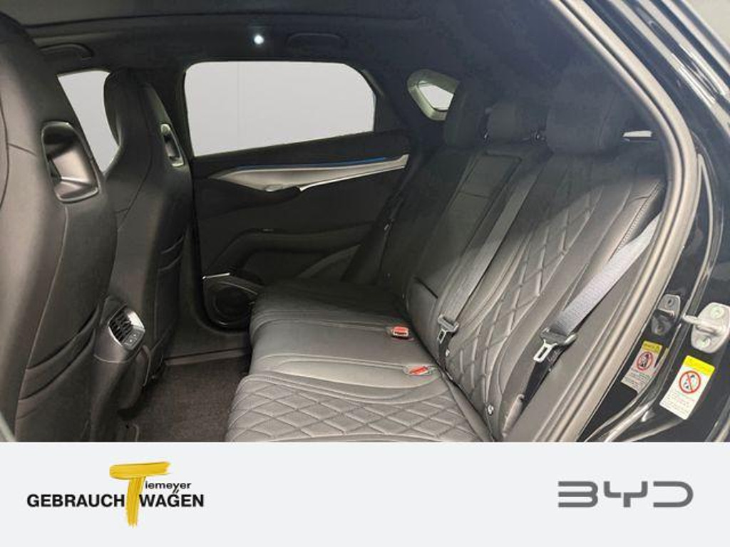BYD Sealion 7