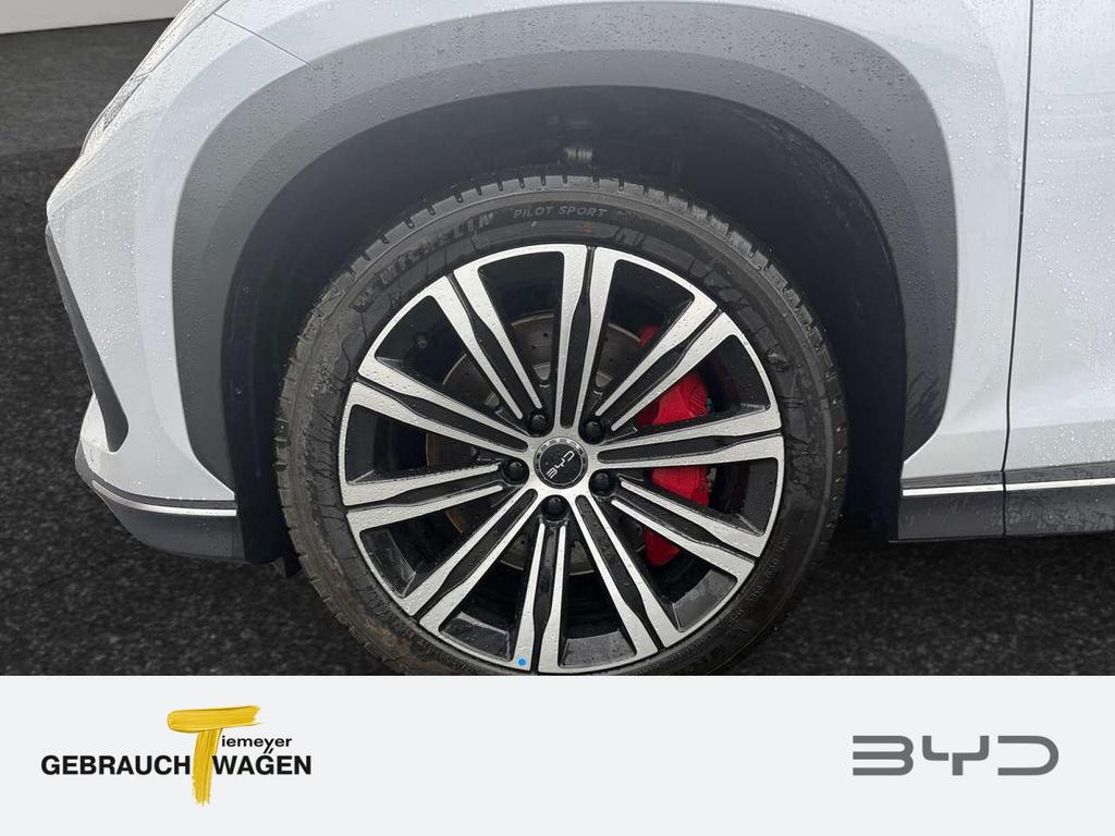BYD Sealion 7