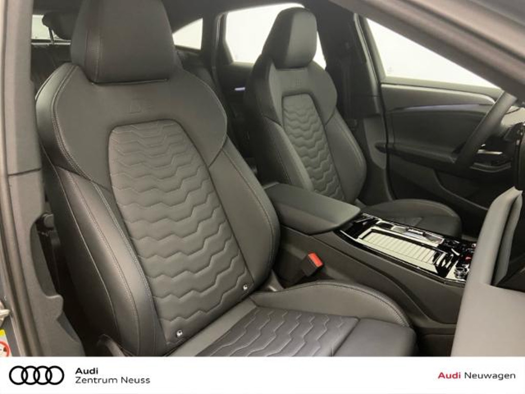 Audi S6 e-tron