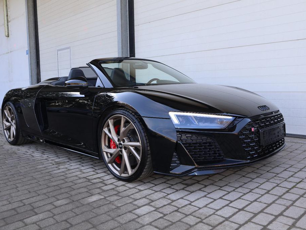 Audi R8