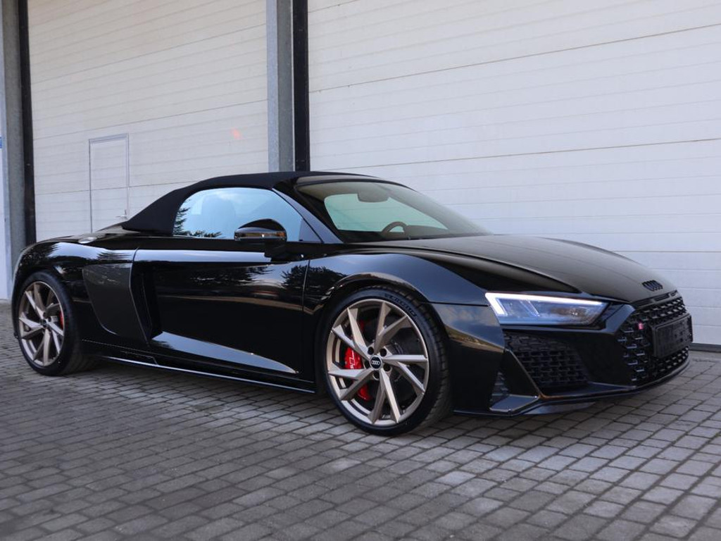 Audi R8