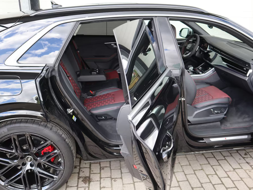 Audi RS Q8 Performance