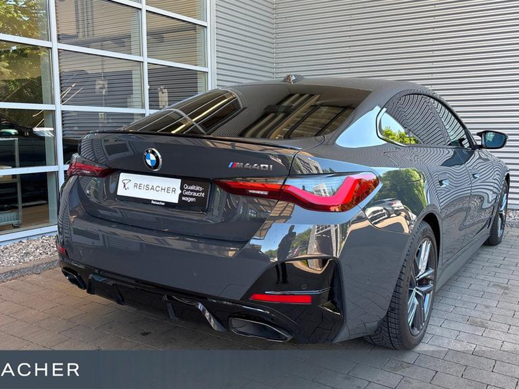 BMW M440