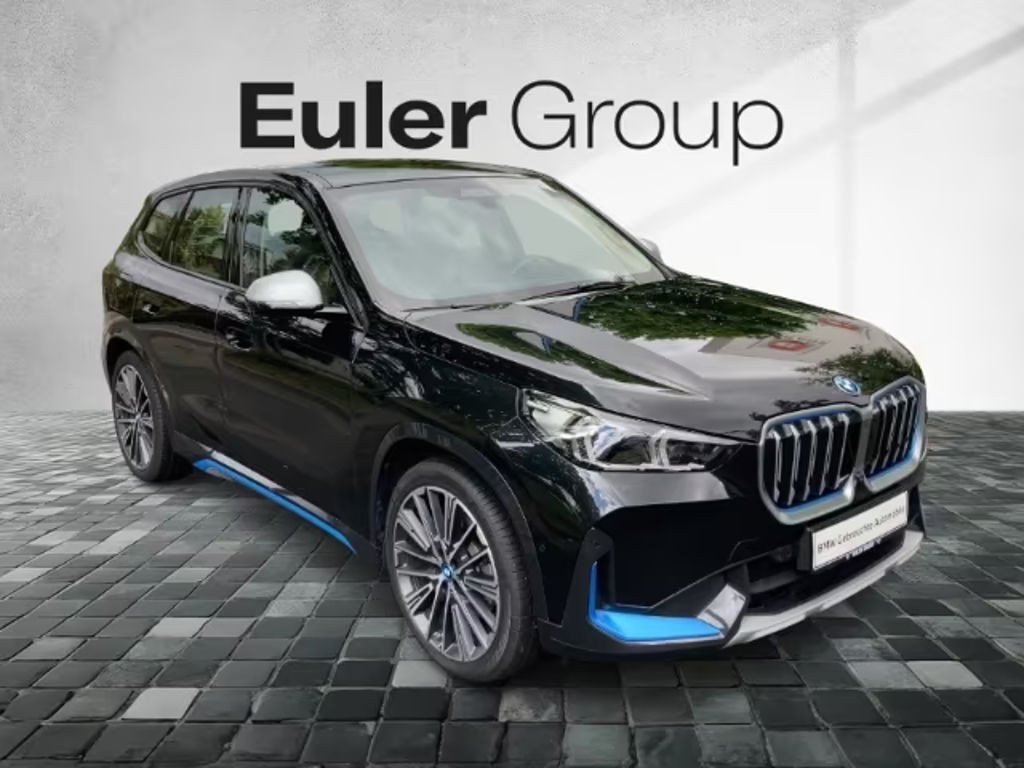 BMW iX1