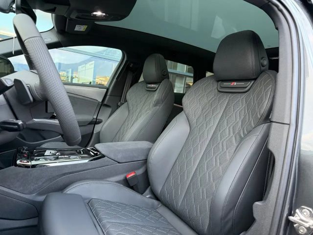 Audi S6 e-tron