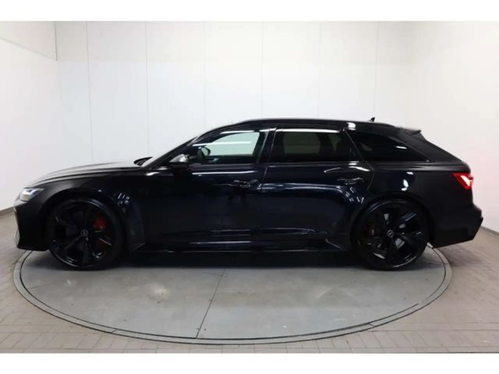 Audi RS6 Avant Quattro Performance