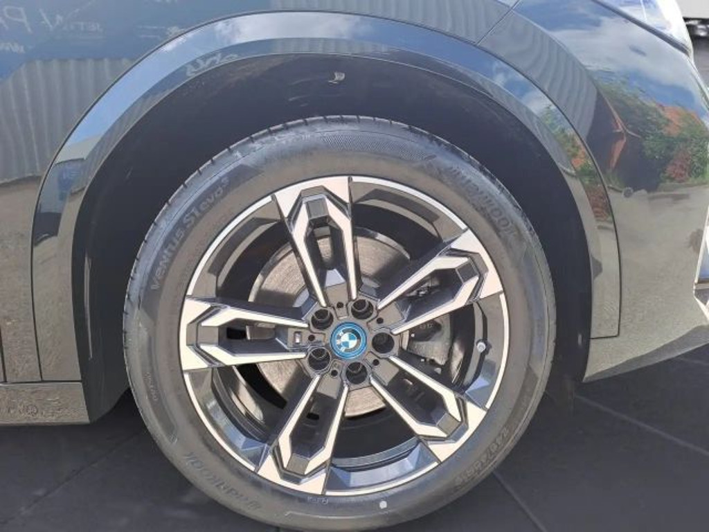BMW iX2