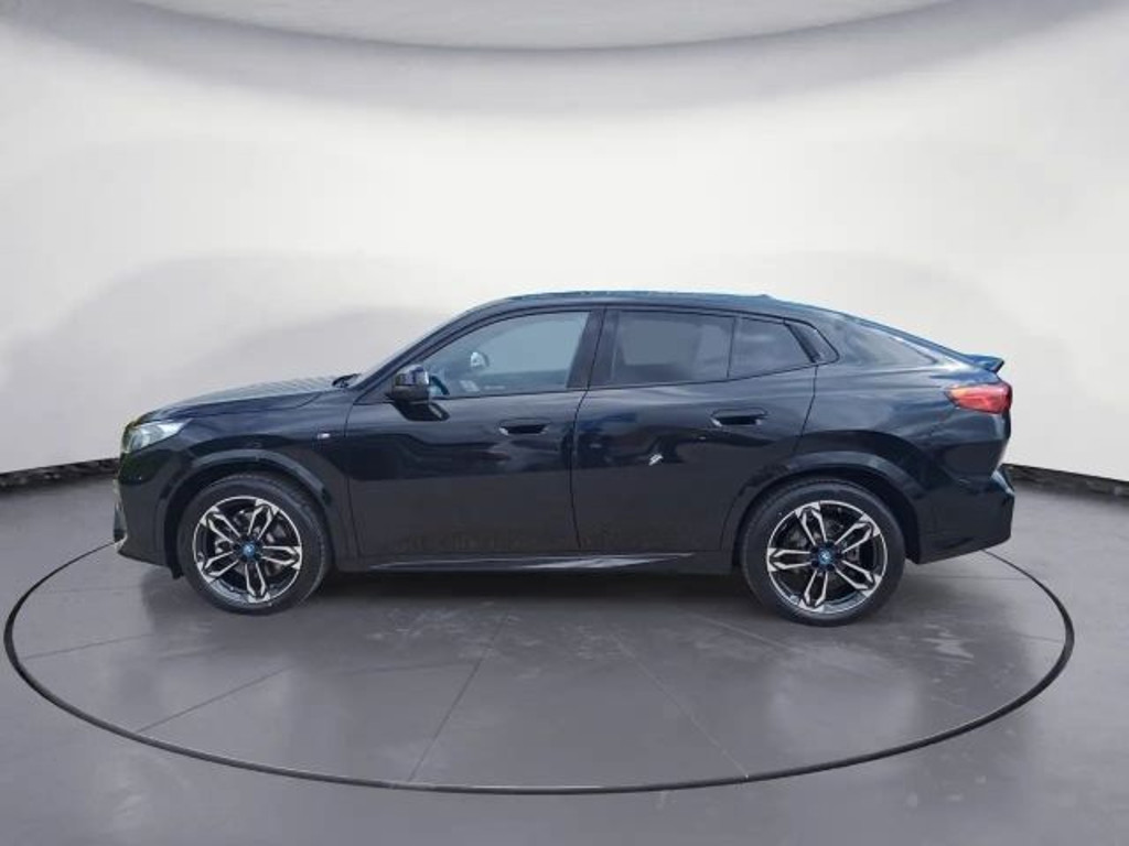 BMW iX2