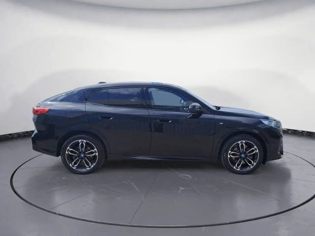 BMW iX2