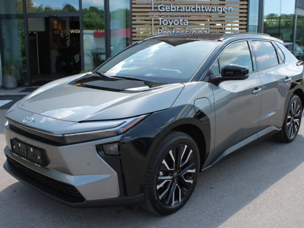 Toyota bZ4X Style Lounge