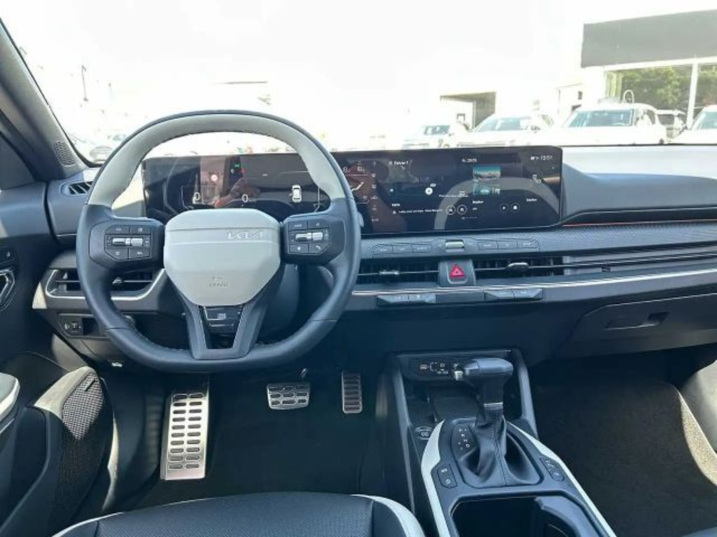 Kia K4