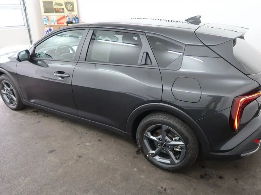 Kia K4