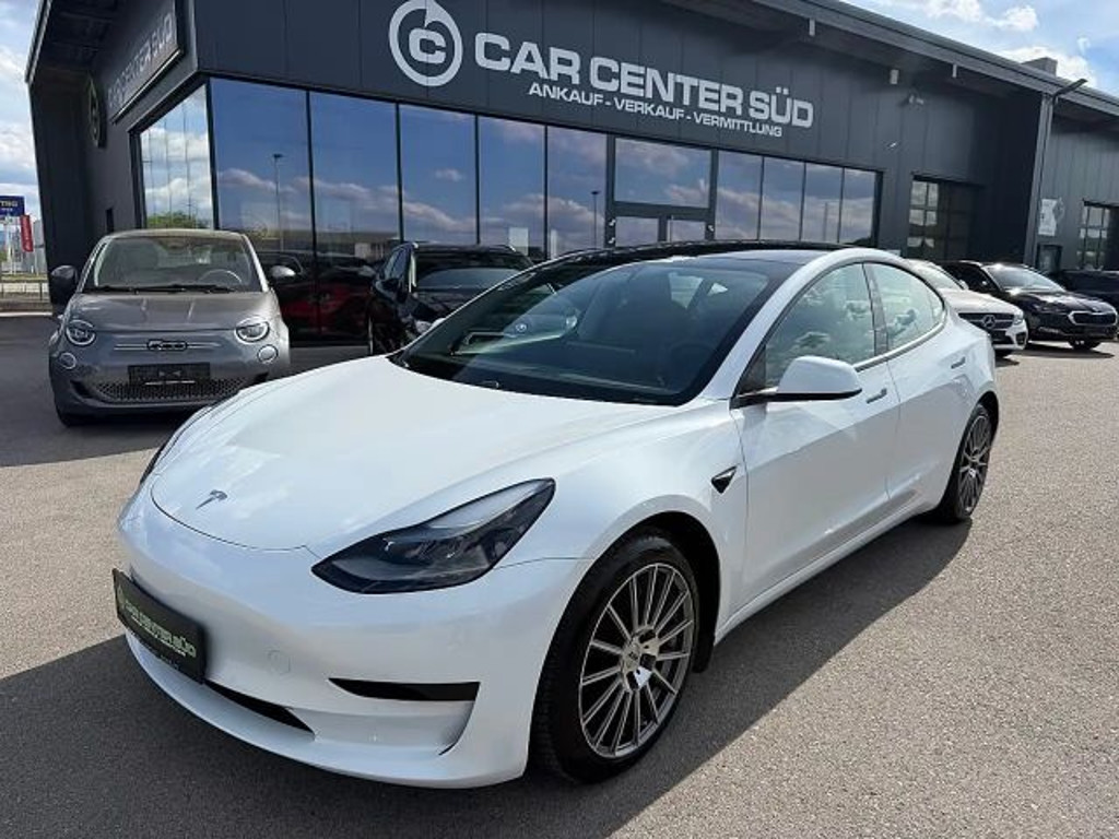 Tesla Model 3 RWD Standard Range