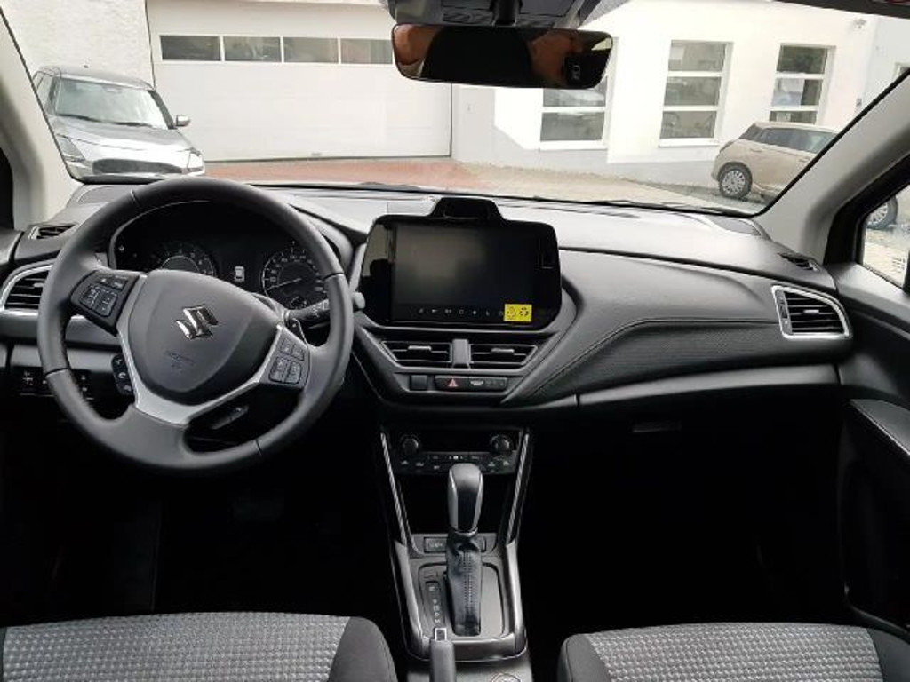 Suzuki S-Cross