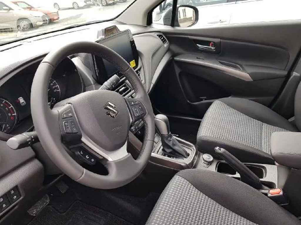 Suzuki S-Cross