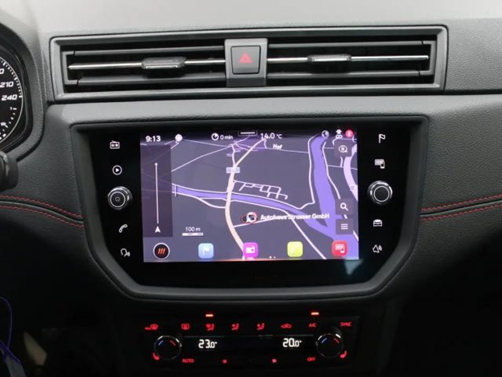 Seat Arona