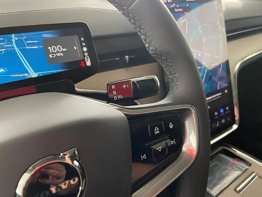 Volvo EX90
