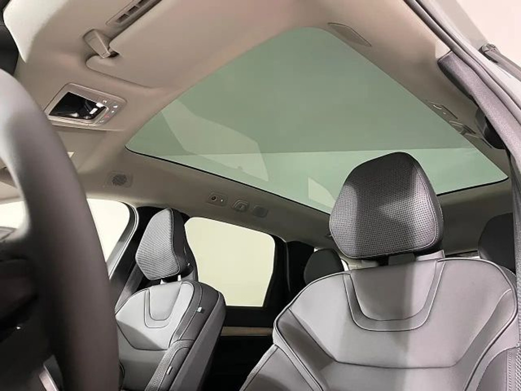 Volvo EX90