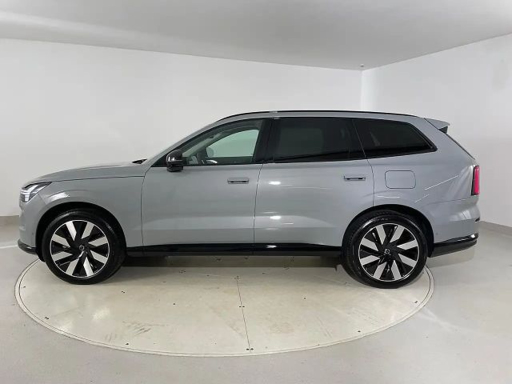 Volvo EX90
