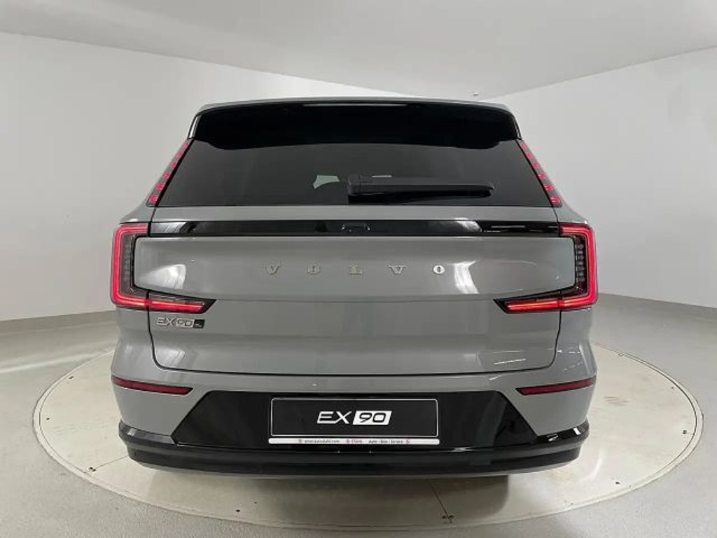 Volvo EX90