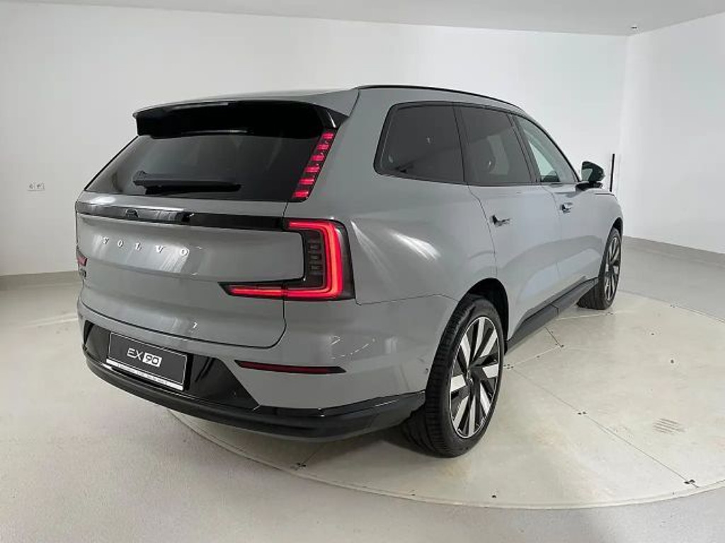 Volvo EX90