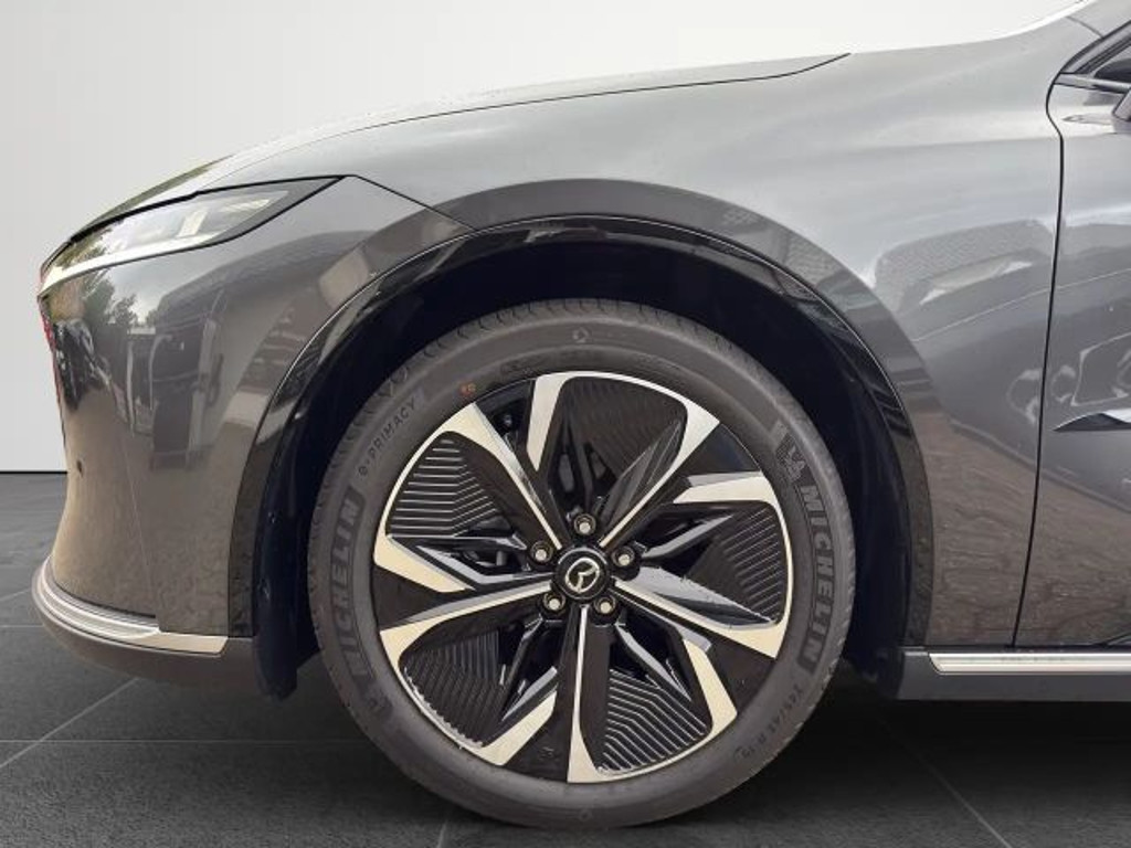 Mazda 6e