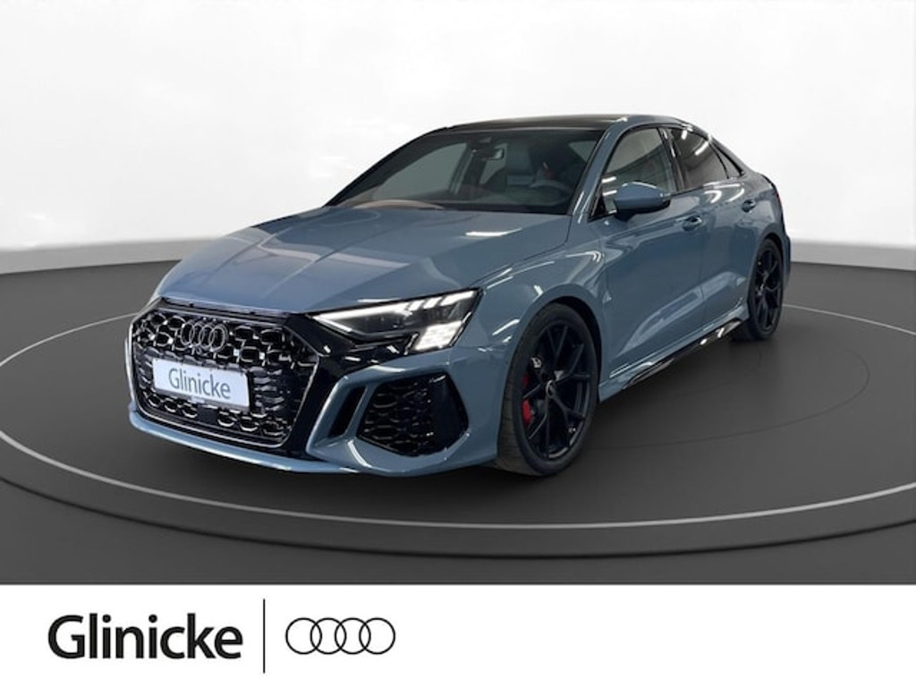 Audi RS3 Sedan Quattro S-Tronic