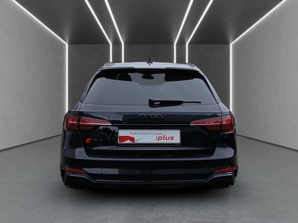 Audi RS4