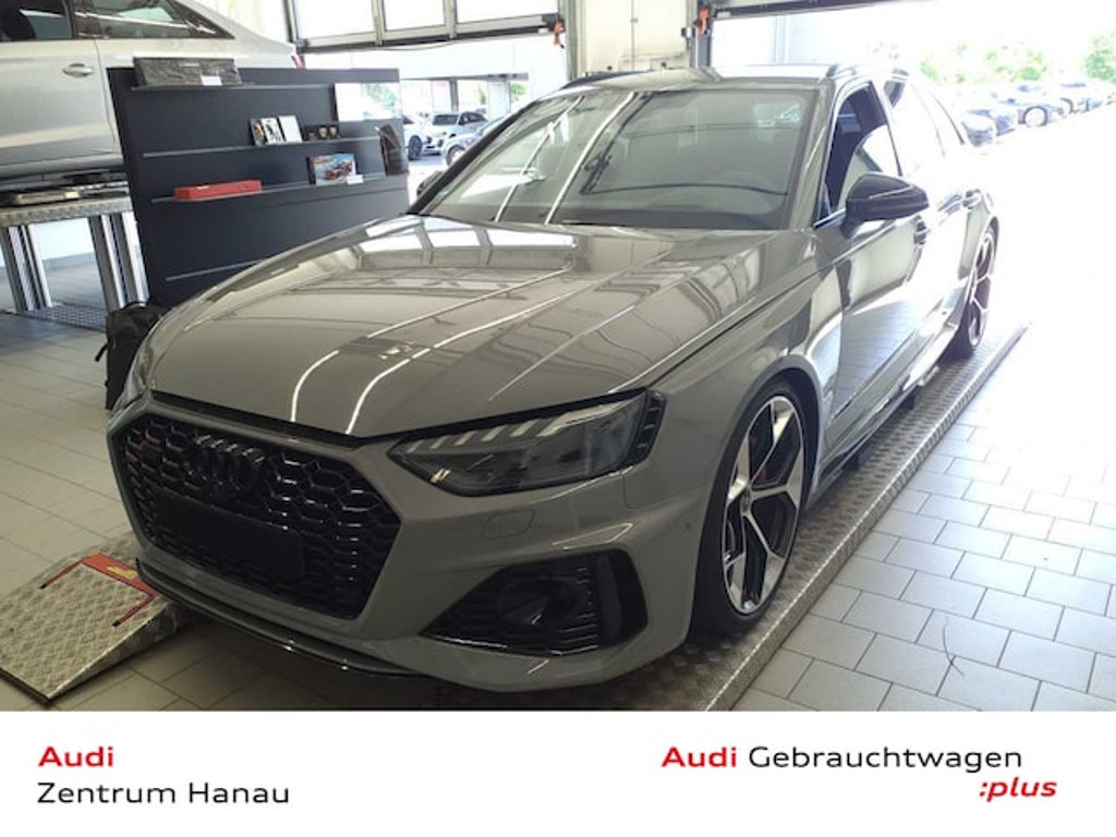 Audi RS4 Avant Quattro