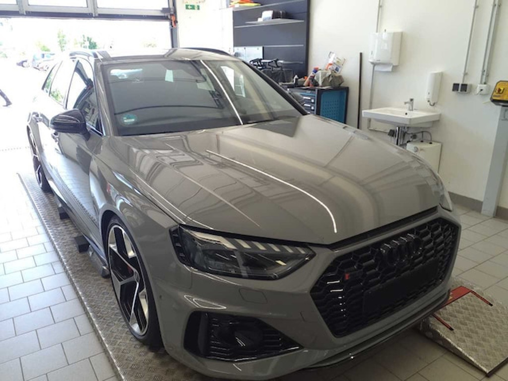 Audi RS4