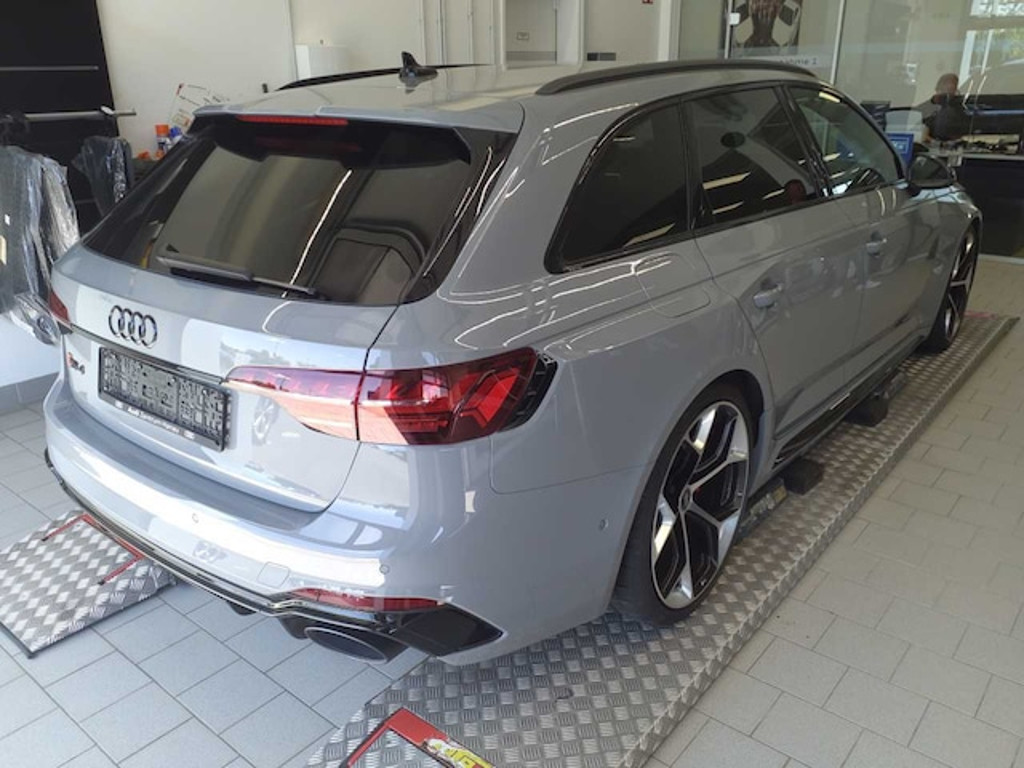 Audi RS4