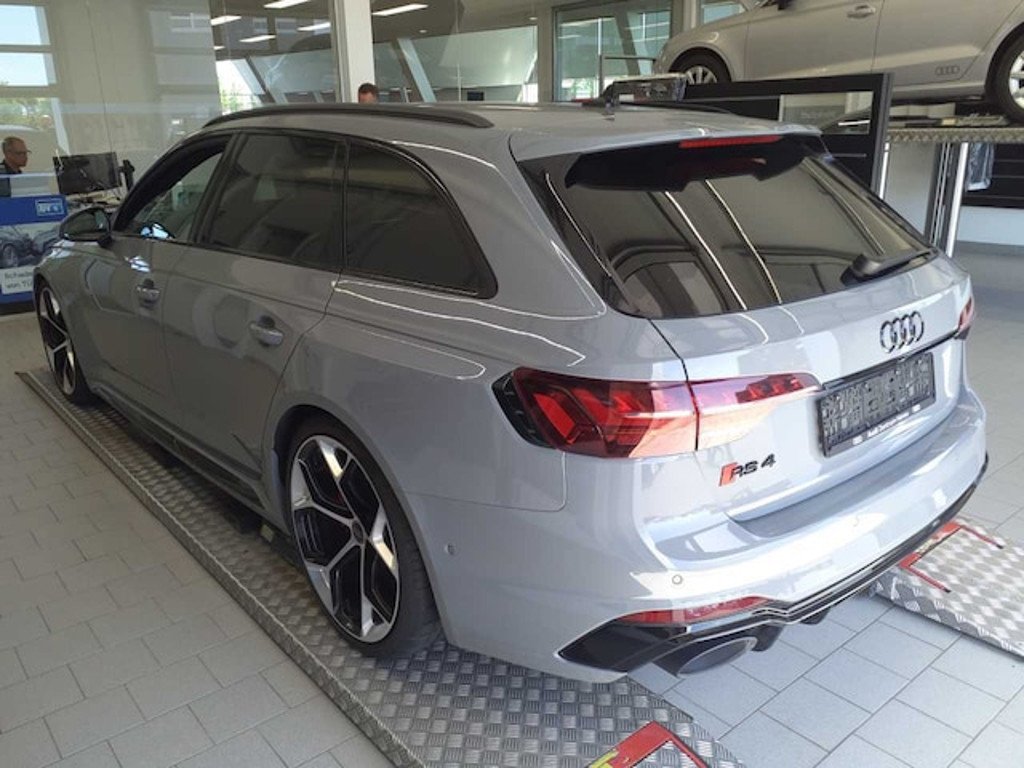 Audi RS4