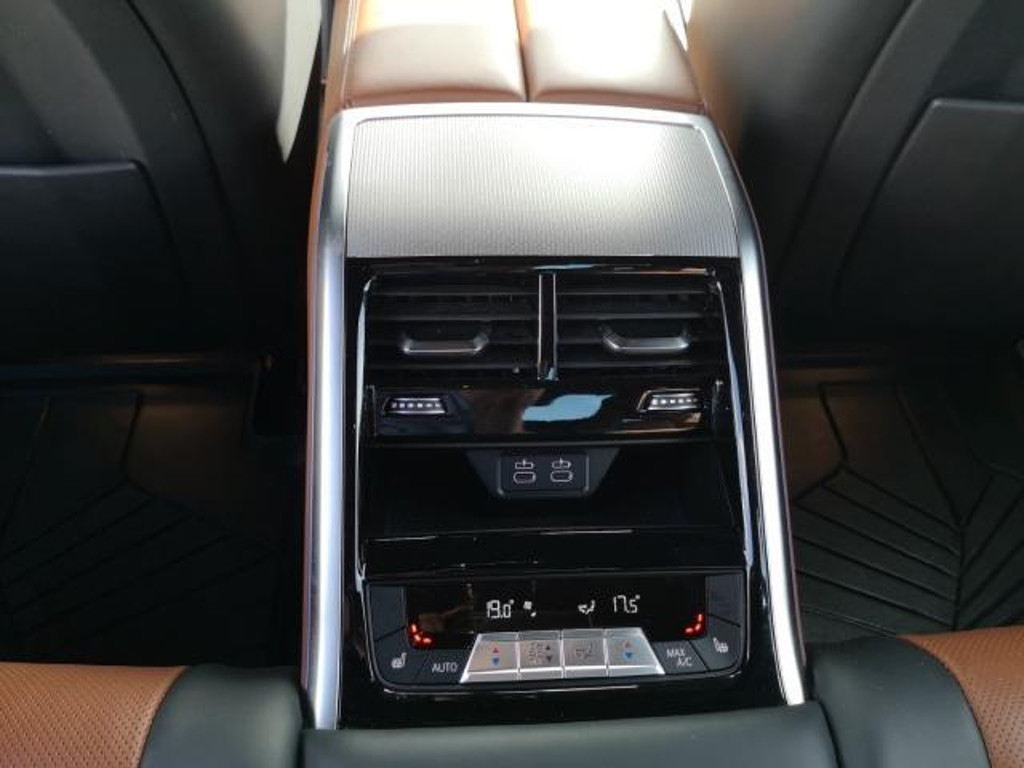 BMW M850