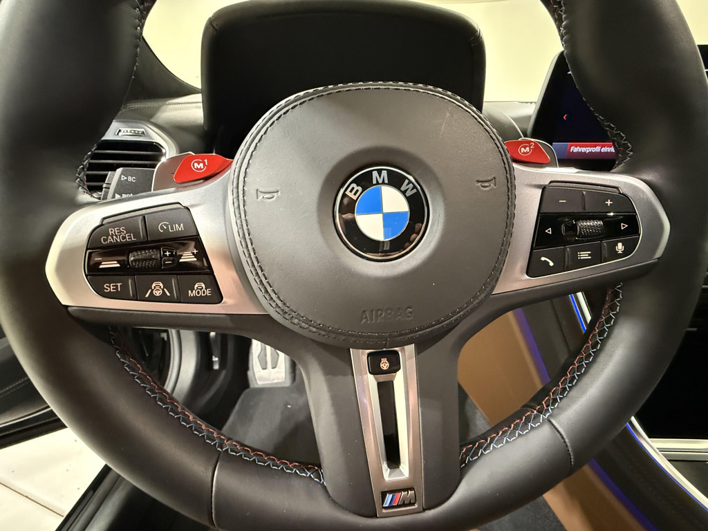 BMW M8