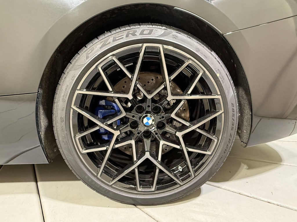 BMW M8