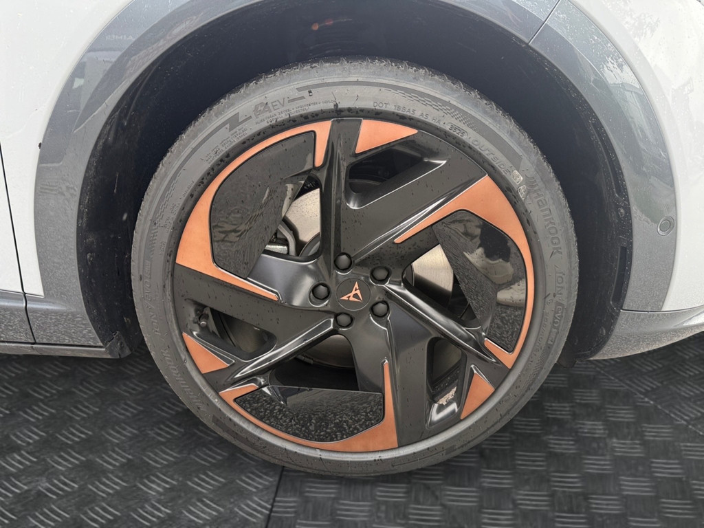 Cupra Tavascan