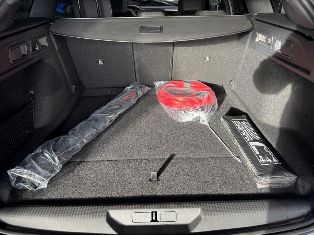 Peugeot e-308