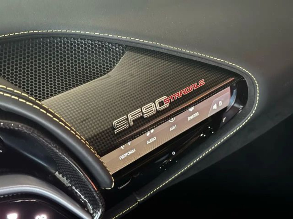 Ferrari SF90