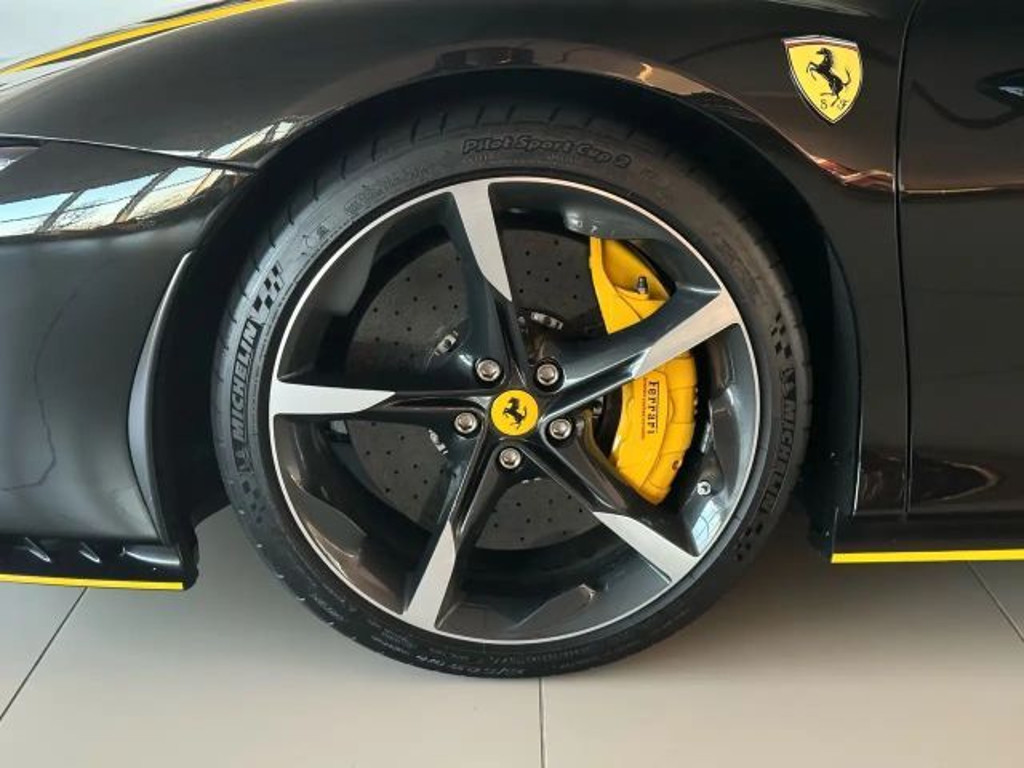 Ferrari SF90