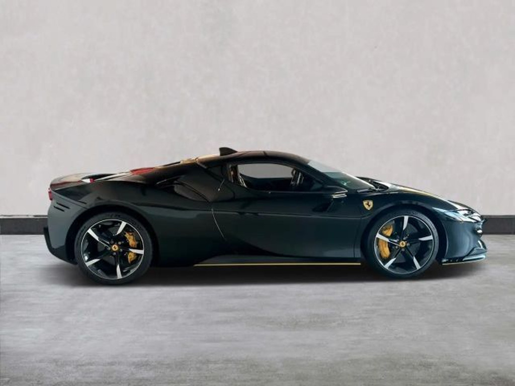 Ferrari SF90