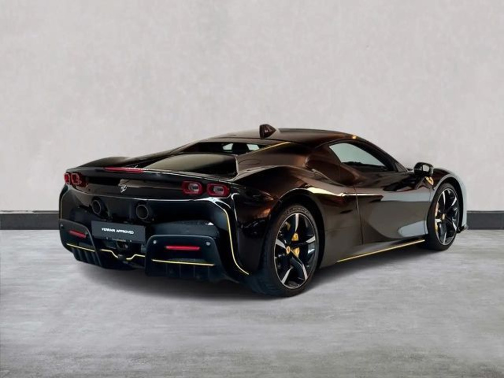 Ferrari SF90