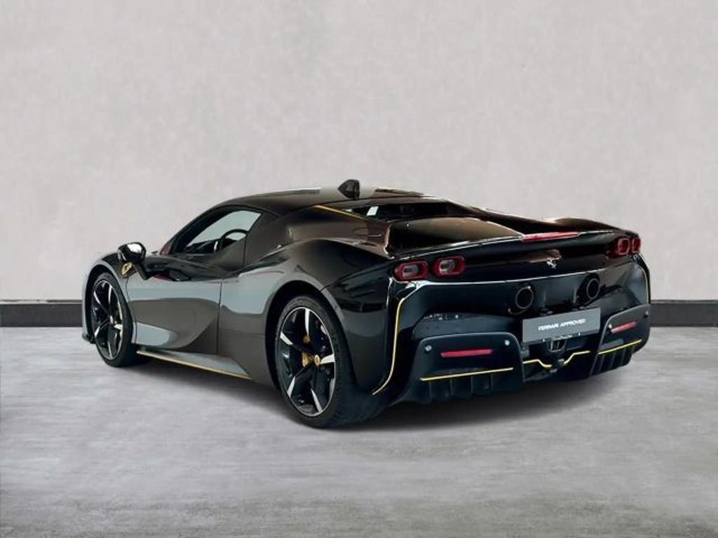 Ferrari SF90