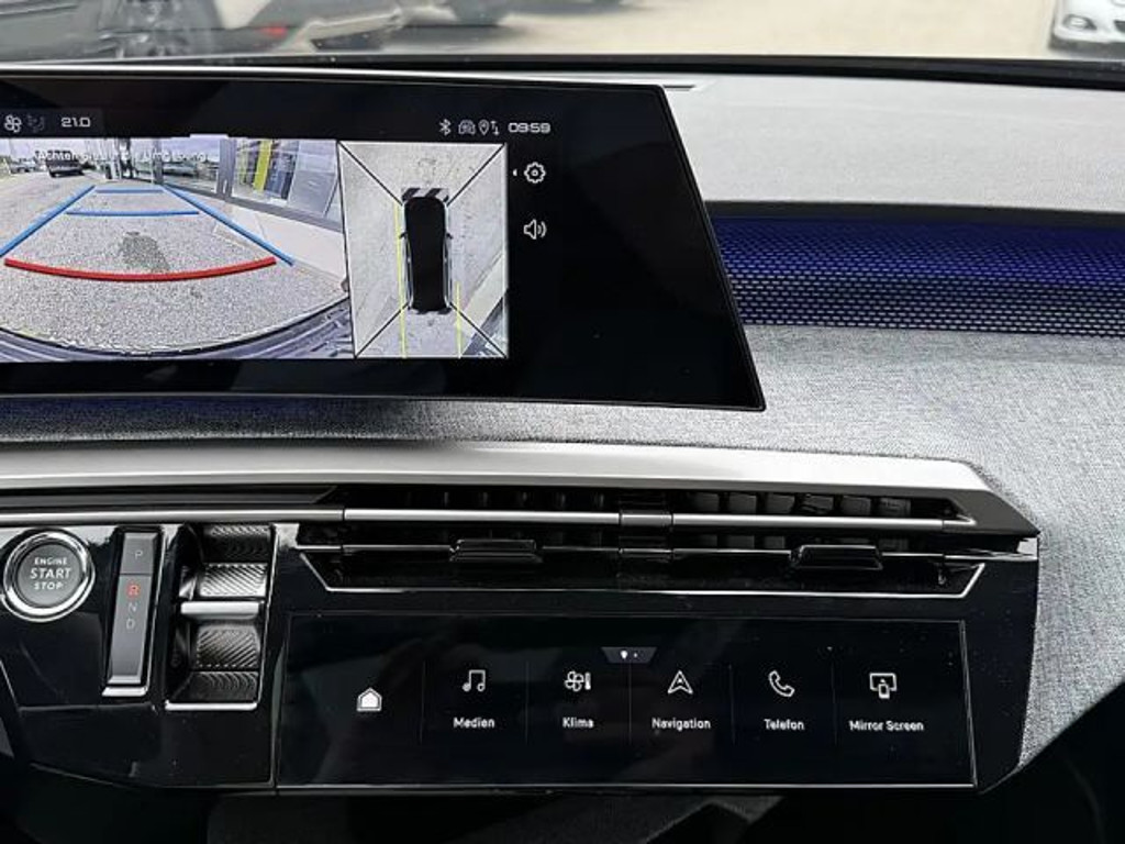 Peugeot E-5008