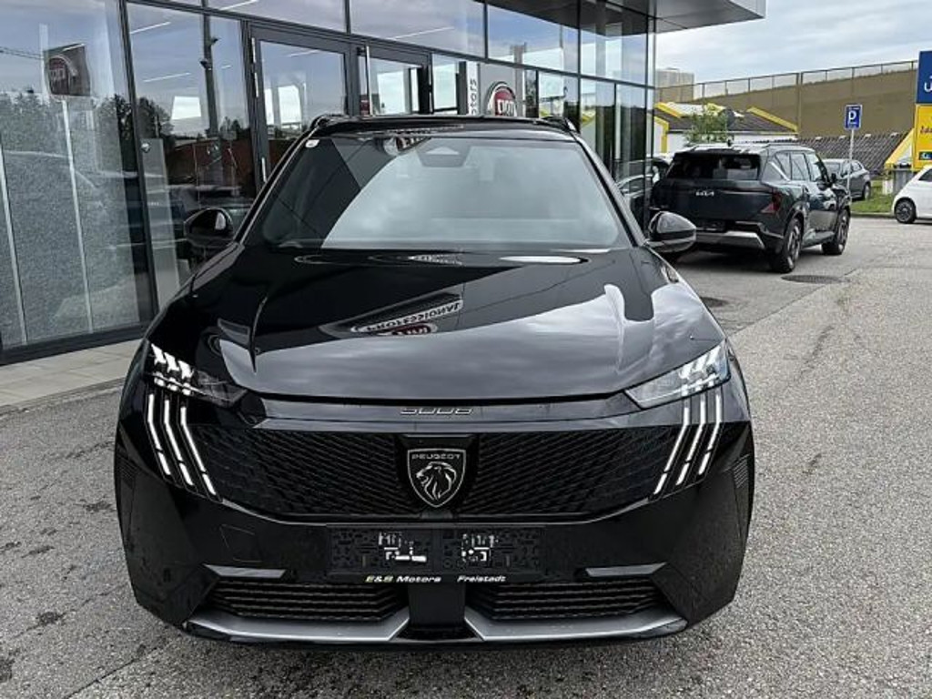 Peugeot E-5008